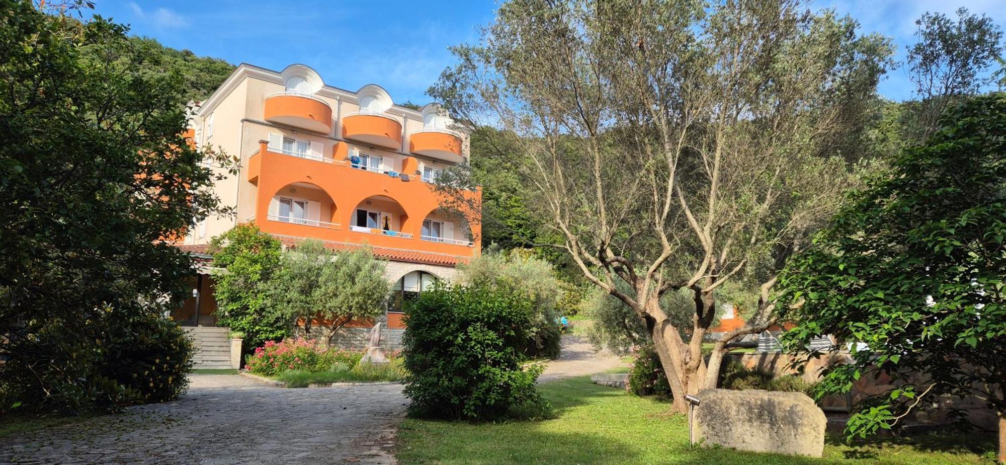 Hotel Carmen Krnica Exterior photo